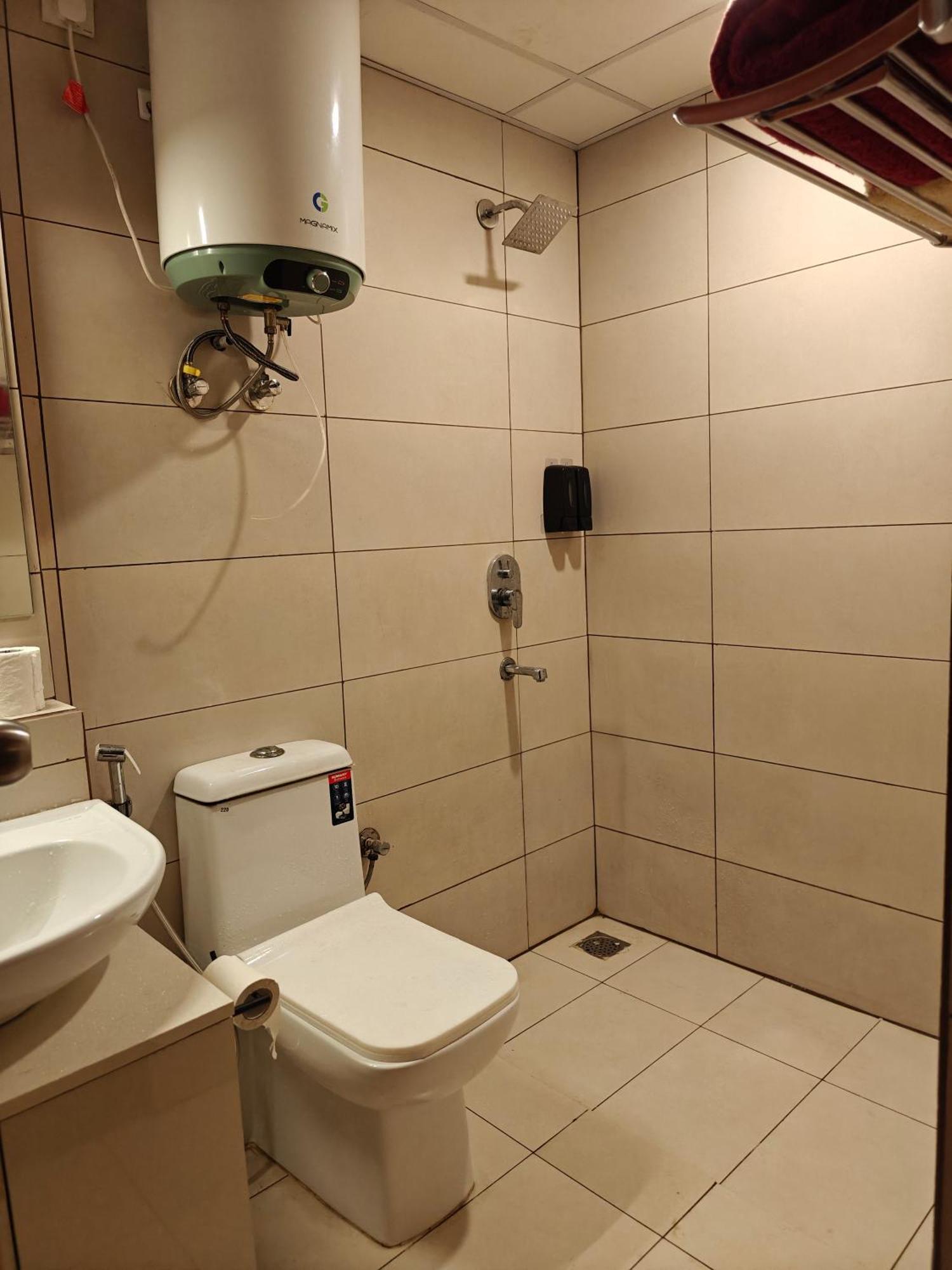 Signature 2Bhk Staycation Greater Noida Exterior photo