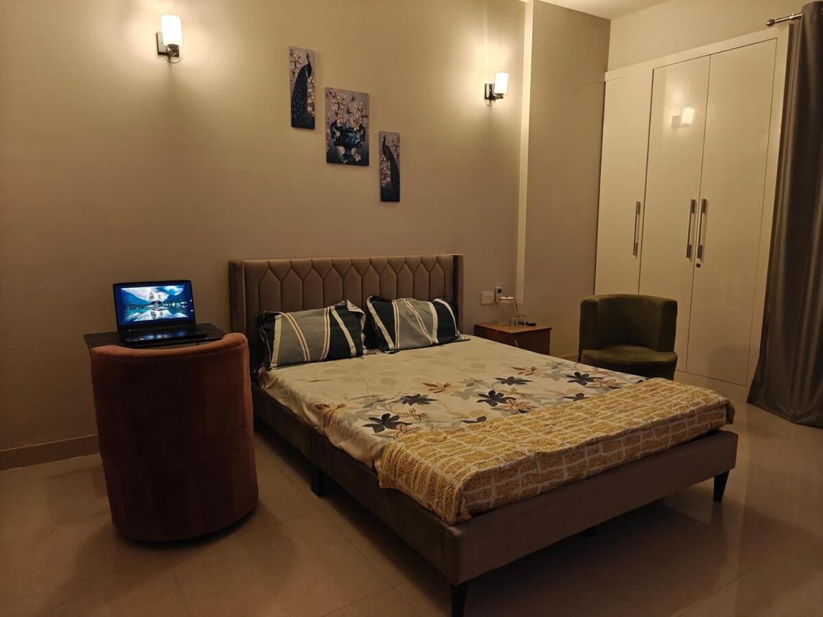 Signature 2Bhk Staycation Greater Noida Exterior photo