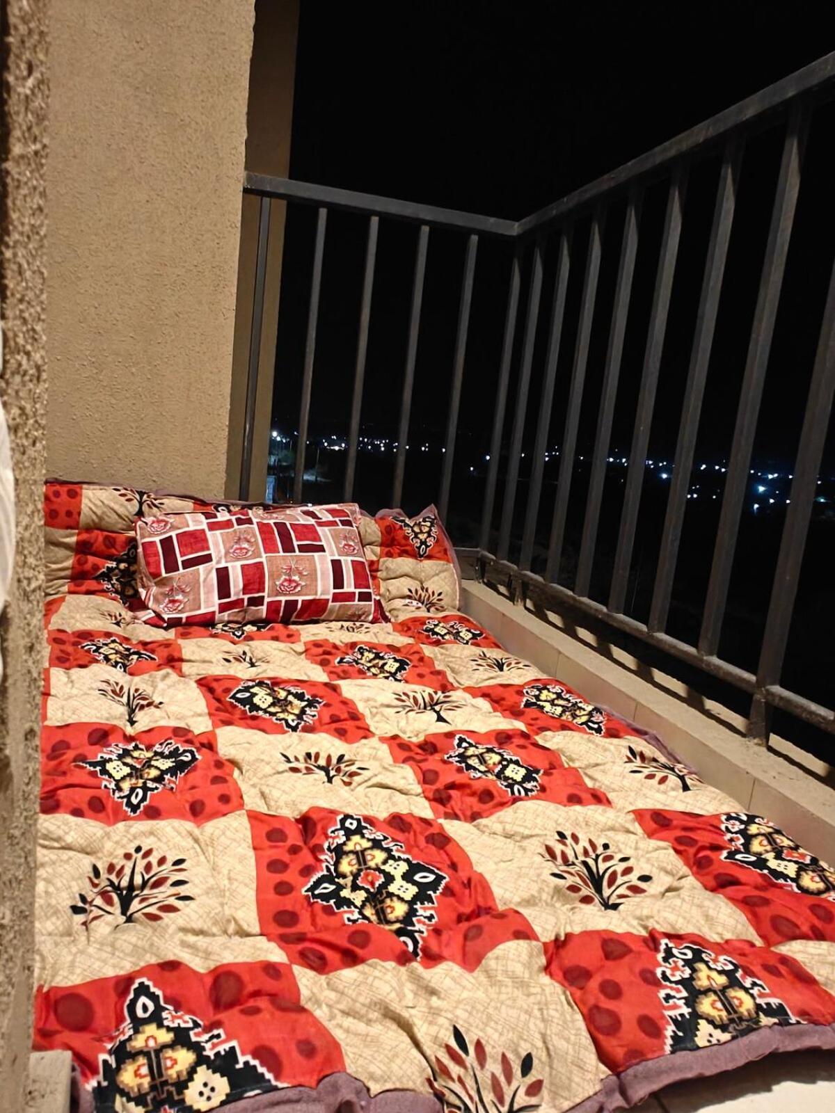 Signature 2Bhk Staycation Greater Noida Exterior photo