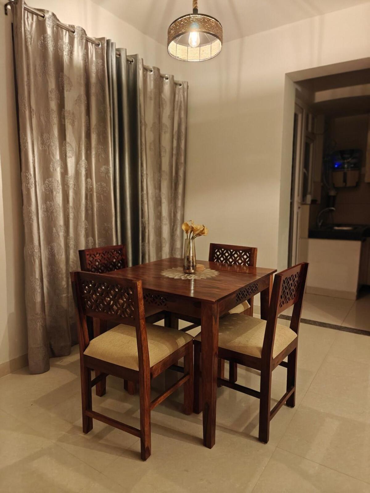 Signature 2Bhk Staycation Greater Noida Exterior photo