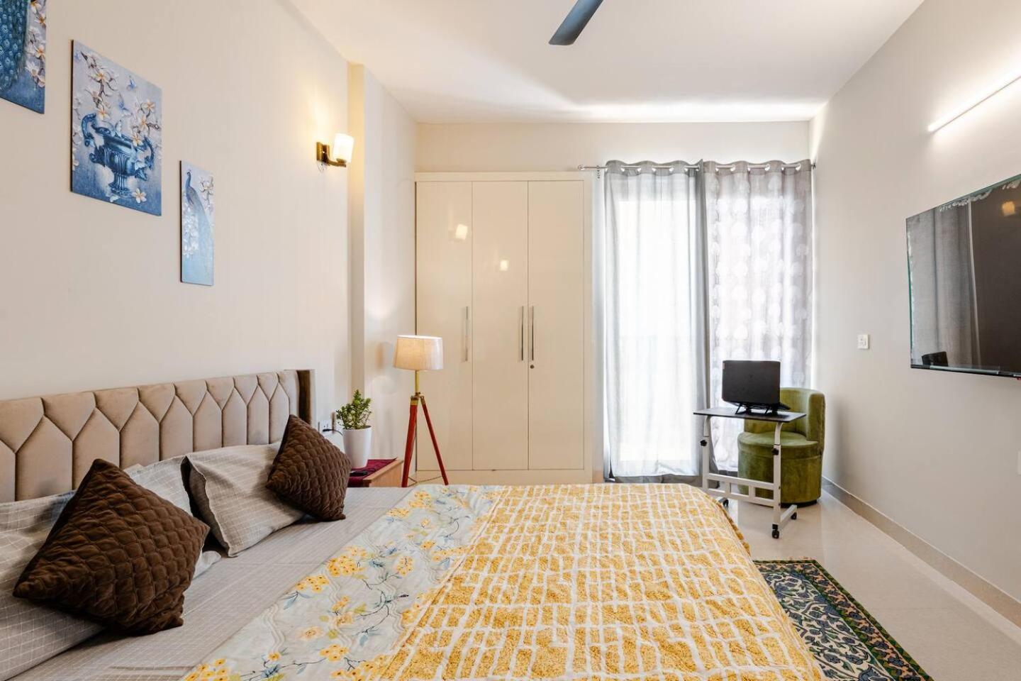 Signature 2Bhk Staycation Greater Noida Exterior photo